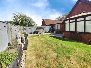 Photo 25- click for photo gallery